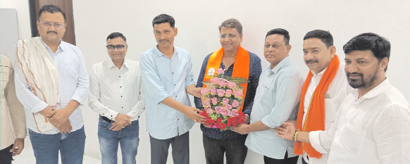 अ‍ॅड. प्रभातकुमार मिश्रा शिवसेनेत  आ. भोंडेकर यांच्या नेतृत्वात केला प्रवेश