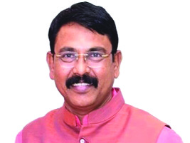 ओबीसी जनगणनेच्या मागणीसाठी सुरू असलेल्या साखळी उपोषणाला माजी खासदार सुनील मेंढे यांची भेट