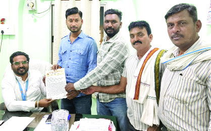 रेशन दुकानांतून निकृष्ट मक्याचे वितरण संतप्त नागरिकांचा तीव्र संताप